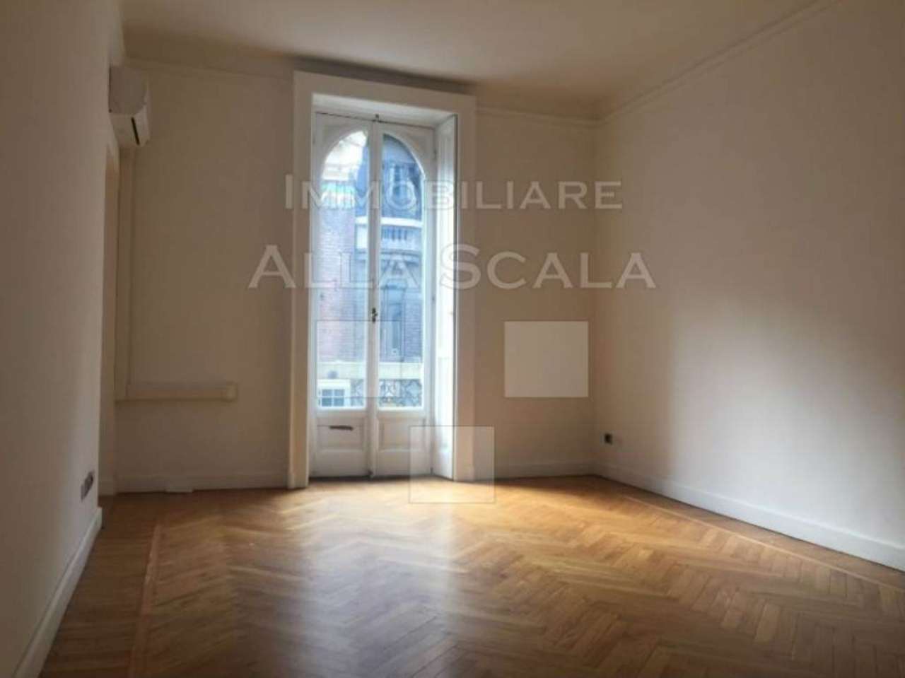Ufficio - Loc.Com. MILANO affitto  CENTRO STORICO Vivaio Immobiliare Alla Scala srl