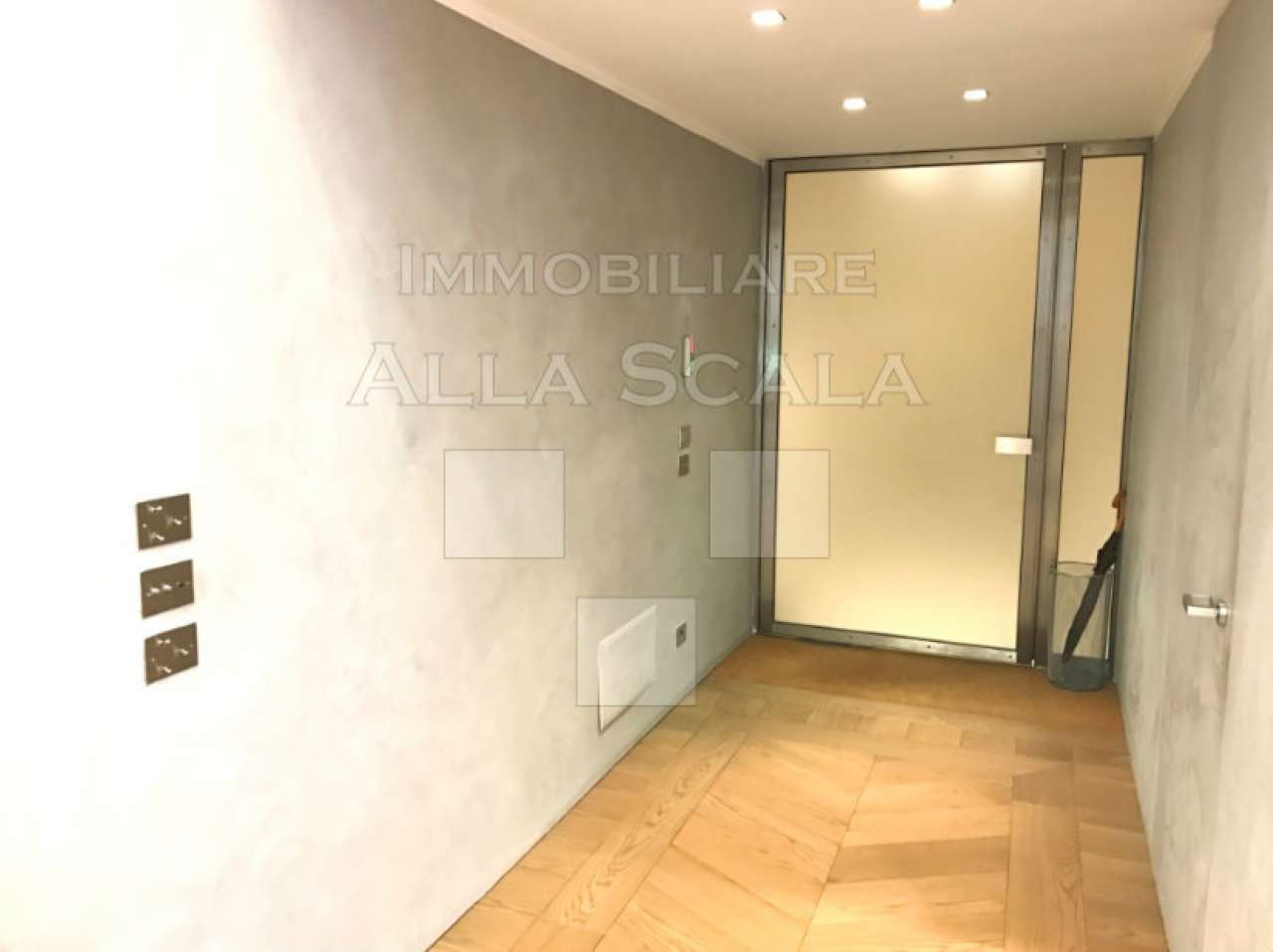 Ufficio - Loc.Com. MILANO affitto  CENTRO STORICO Sant'Andrea Immobiliare Alla Scala srl