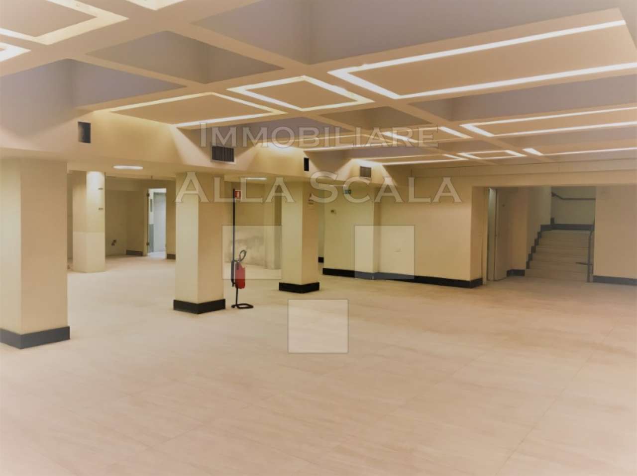 Show Room MILANO affitto  CENTRO STORICO Monte di Pietà Immobiliare Alla Scala srl