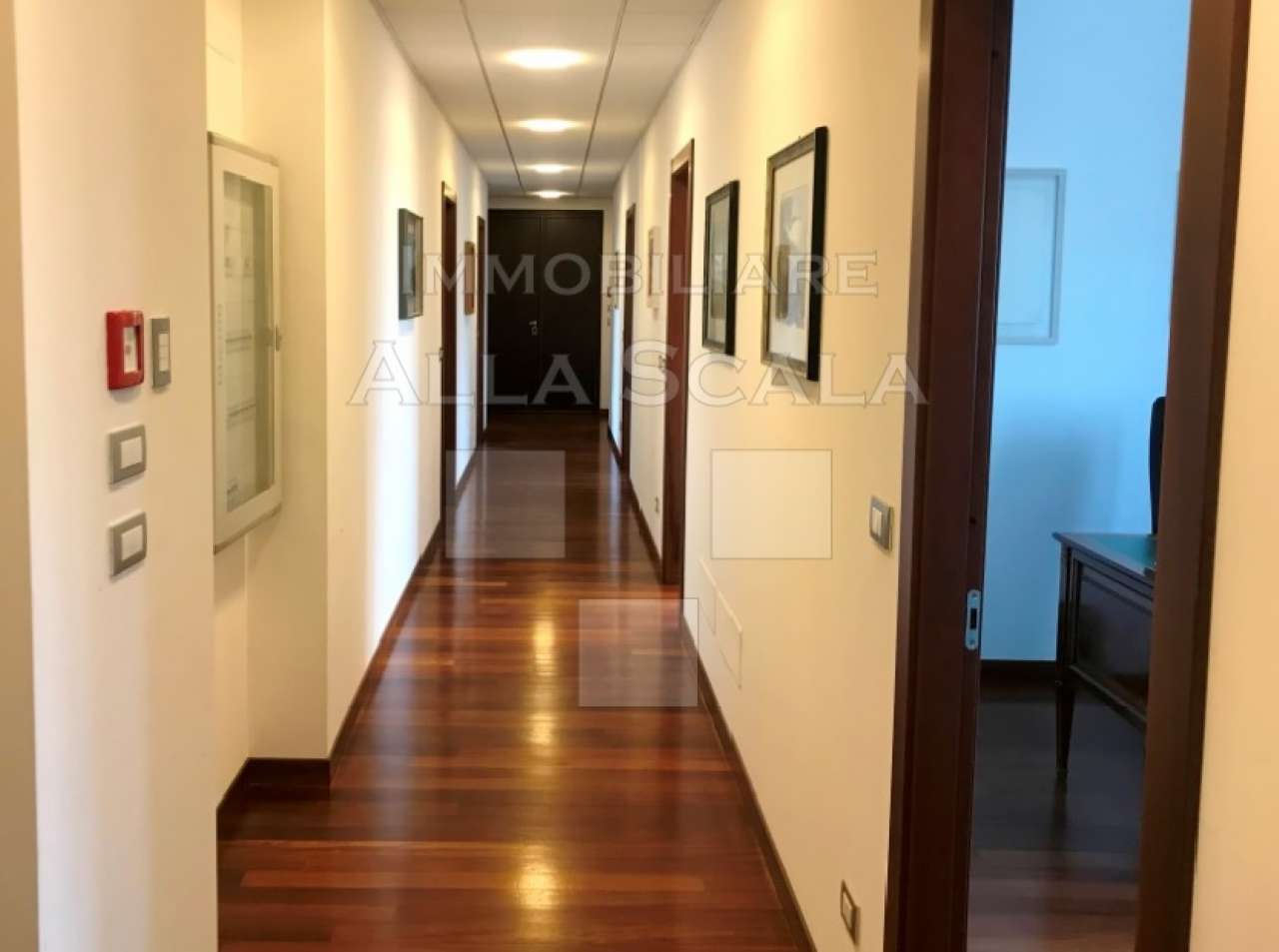 Ufficio - Loc.Com. MILANO affitto  CENTRO STORICO Fontana Immobiliare Alla Scala srl