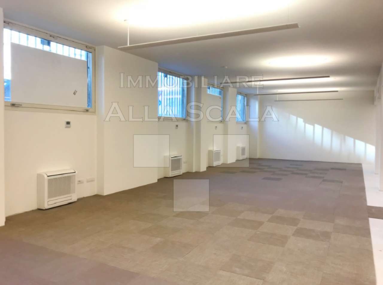 Ufficio - Loc.Com. MILANO affitto  CENTRO STORICO Principessa Clotilde Immobiliare Alla Scala srl