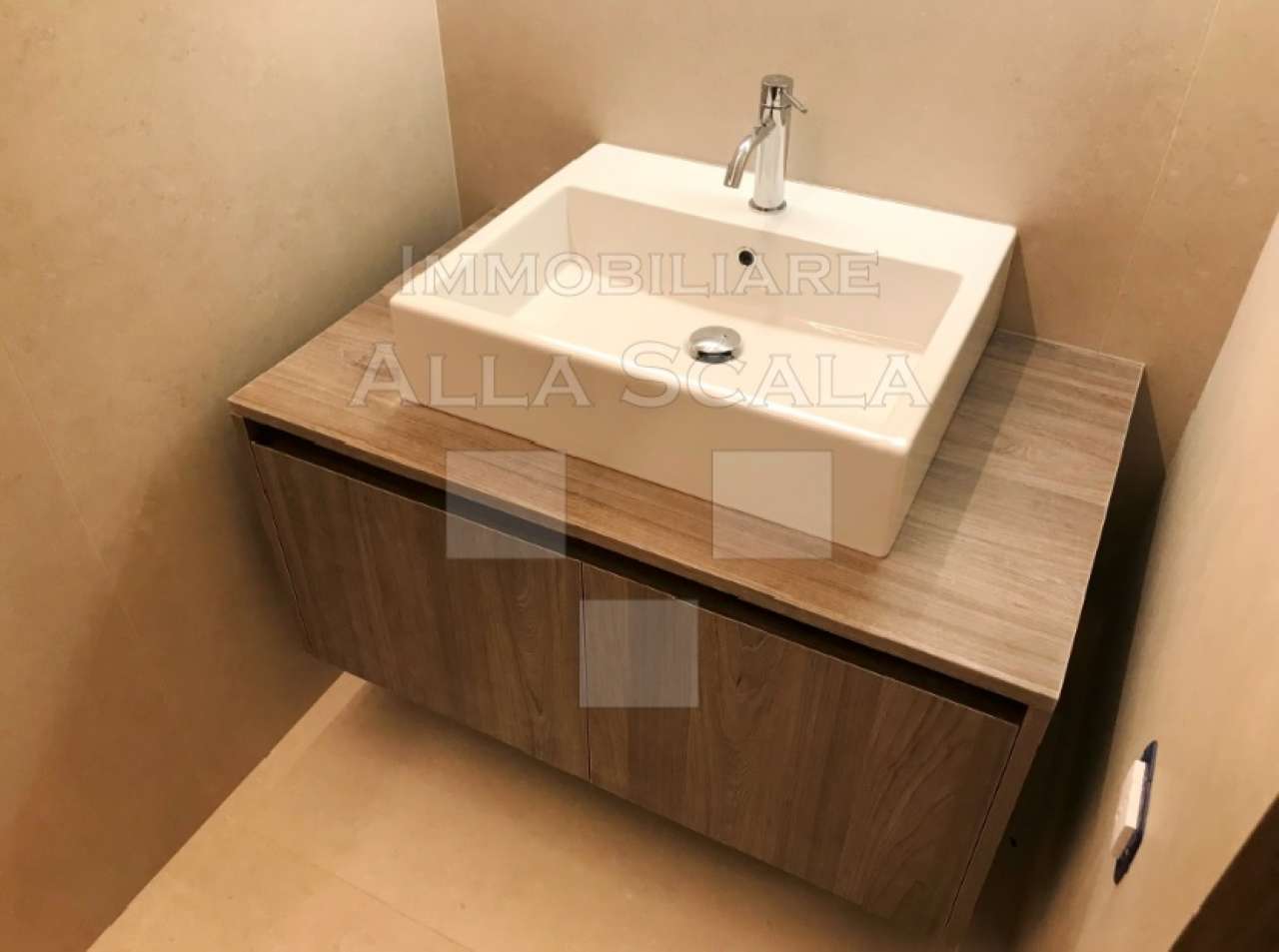 Ufficio - Loc.Com. MILANO affitto  CENTRO STORICO Principessa Clotilde Immobiliare Alla Scala srl