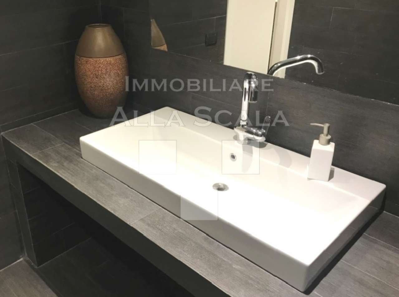 Ufficio - Loc.Com. MILANO affitto  CENTRO STORICO Borgonuovo Immobiliare Alla Scala srl
