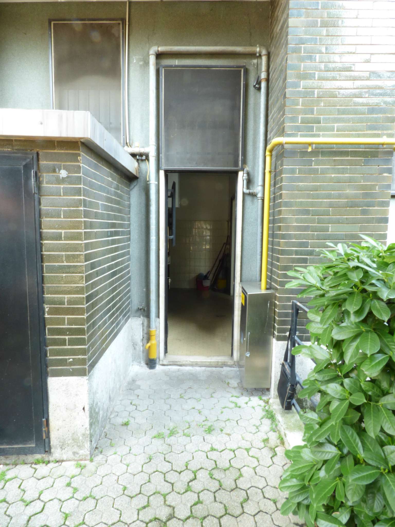 Negozio - Loc.Com. MILANO vendita  BAGGIO Pistoia DICIOTTO IMMOBILIARE