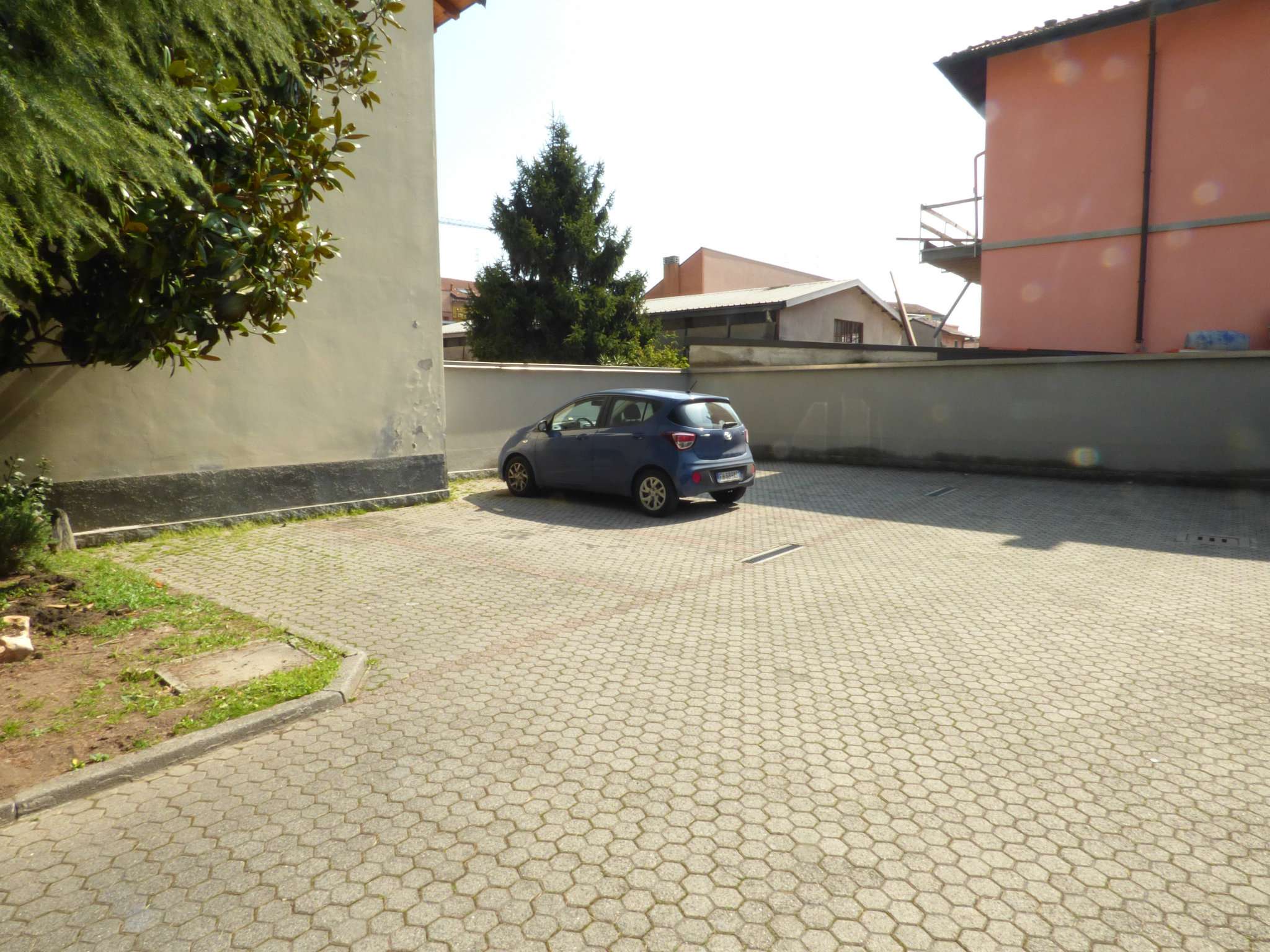 Negozio - Loc.Com. MILANO vendita  BAGGIO Pistoia DICIOTTO IMMOBILIARE