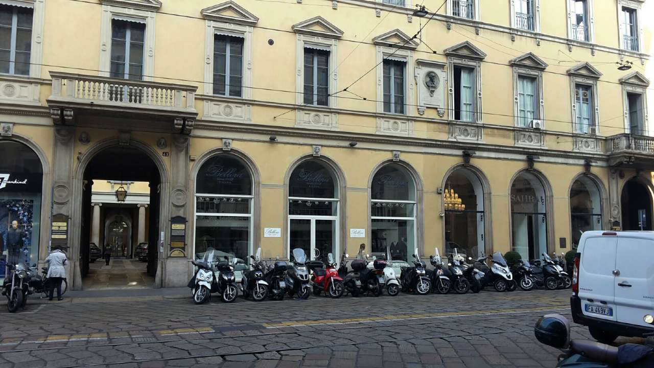 Ufficio - Loc.Com. MILANO affitto  CENTRO STORICO Manzoni GESTIONI IMMOBILIARI LAZZARONI SRL