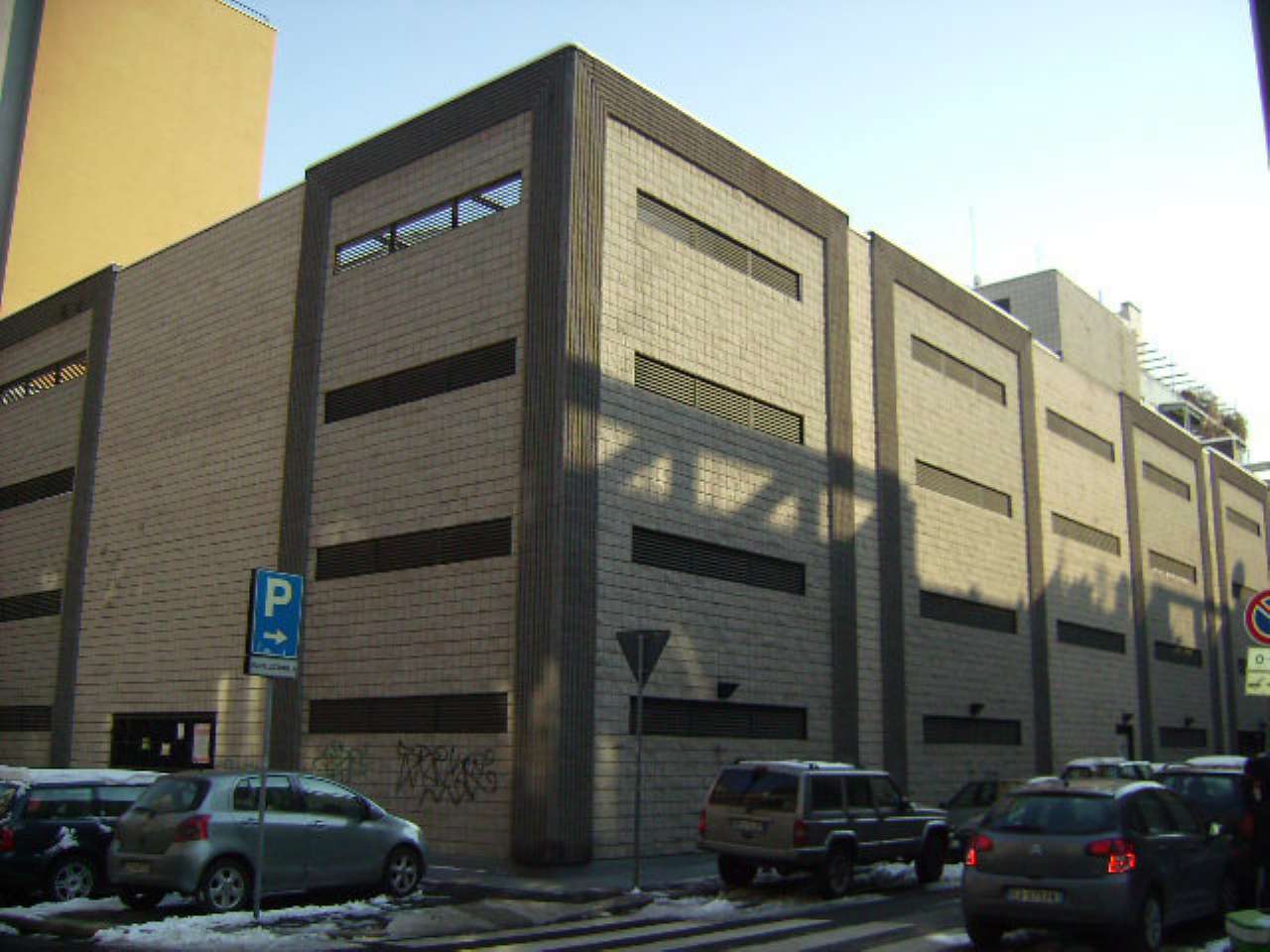 Box auto - Posto auto MILANO vendita    Fonte Immobiliare Città Studi 2