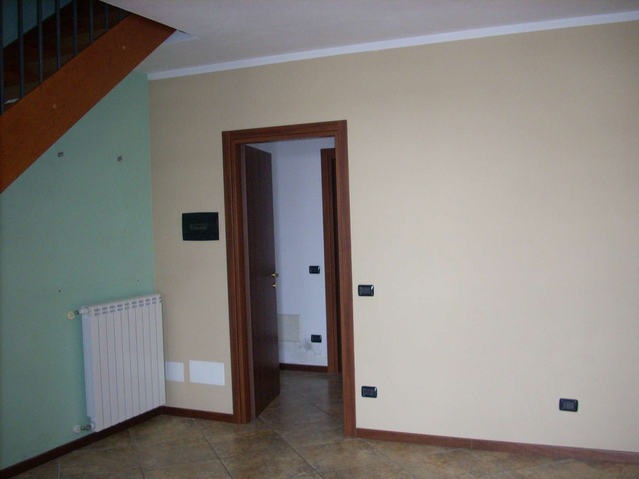 Appartamento SUNO affitto   xx aprile Manor Re