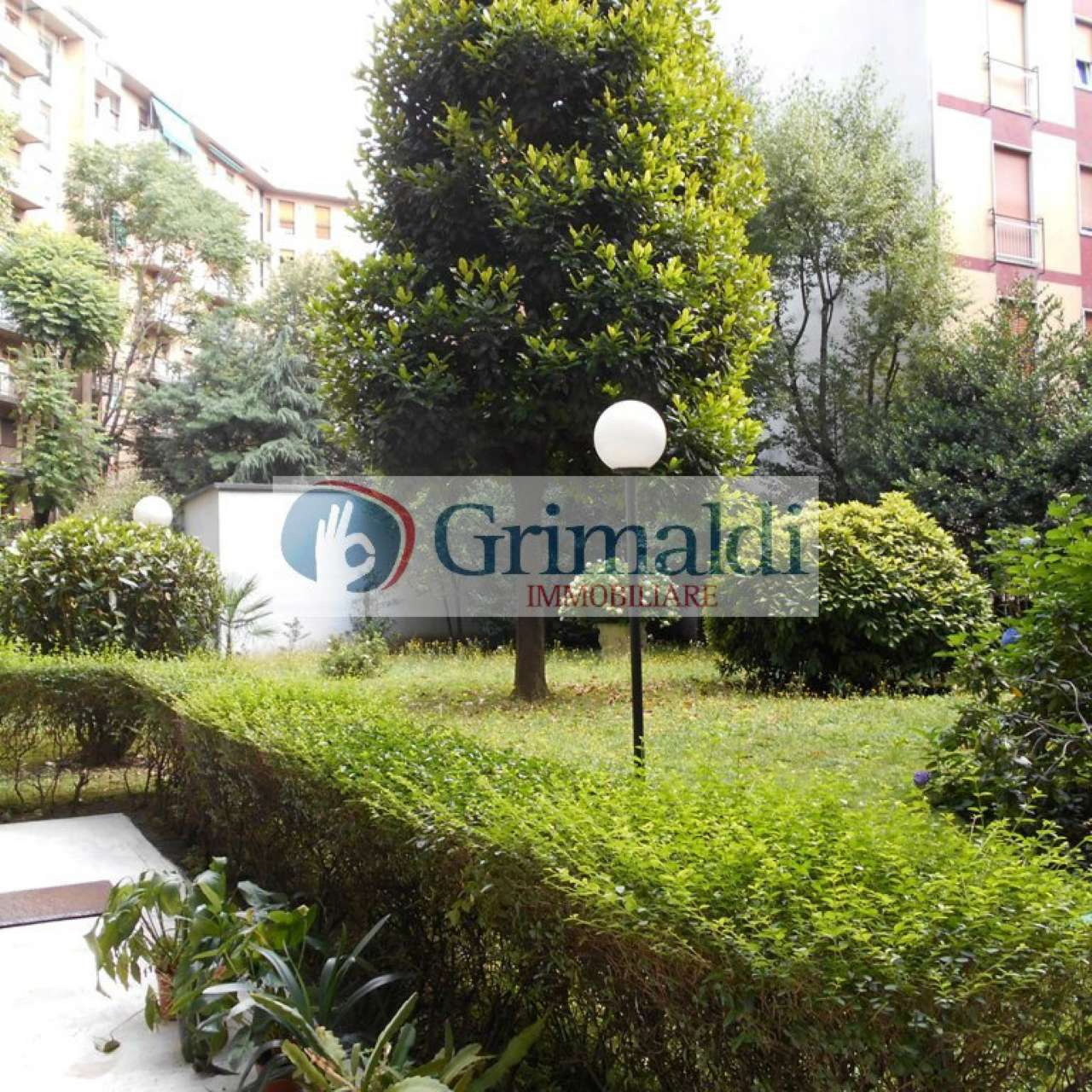 Ufficio - Loc.Com. MILANO vendita  ROMOLO vespri siciliani GRIMALDI IMMOBILIARE - Affiliato San Vincenzo Cas