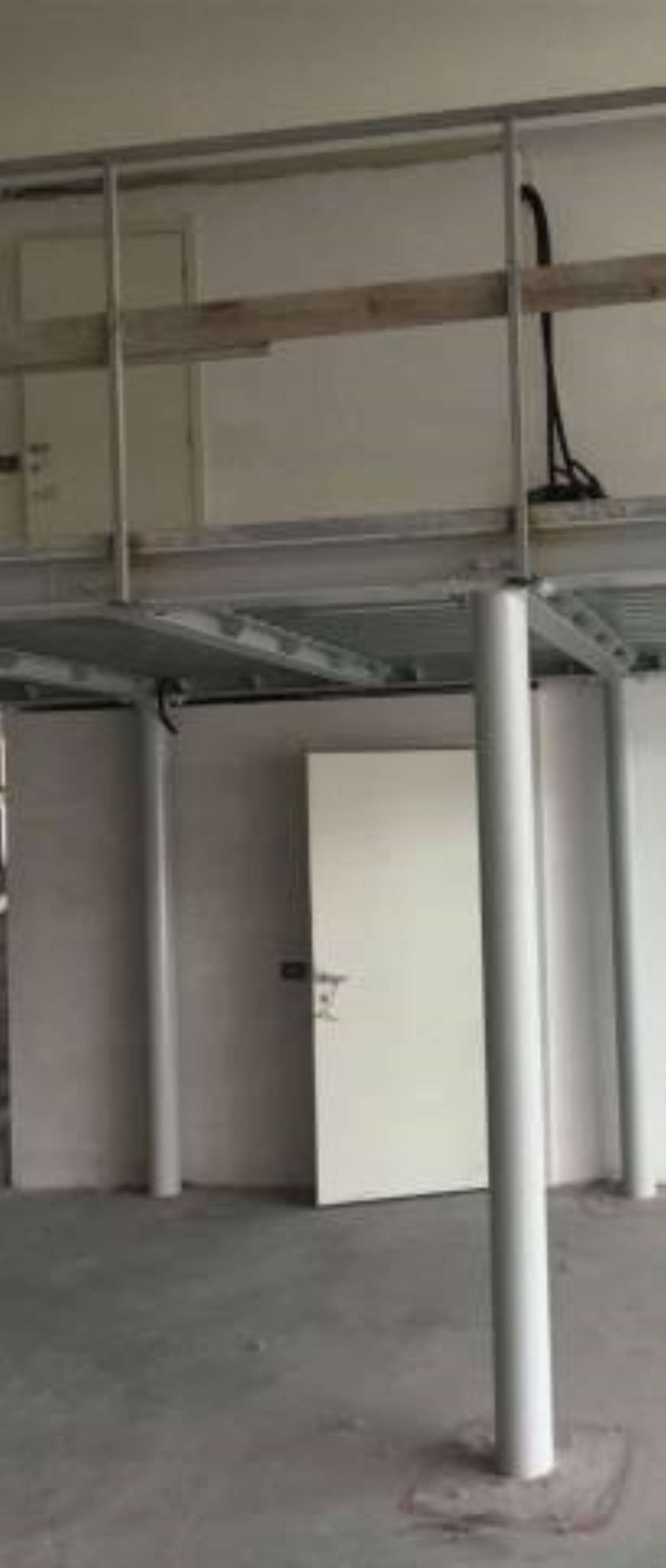 Negozio - Loc.Com. MILANO affitto  BAGGIO Cusago Consulenza Immobiliare Russo