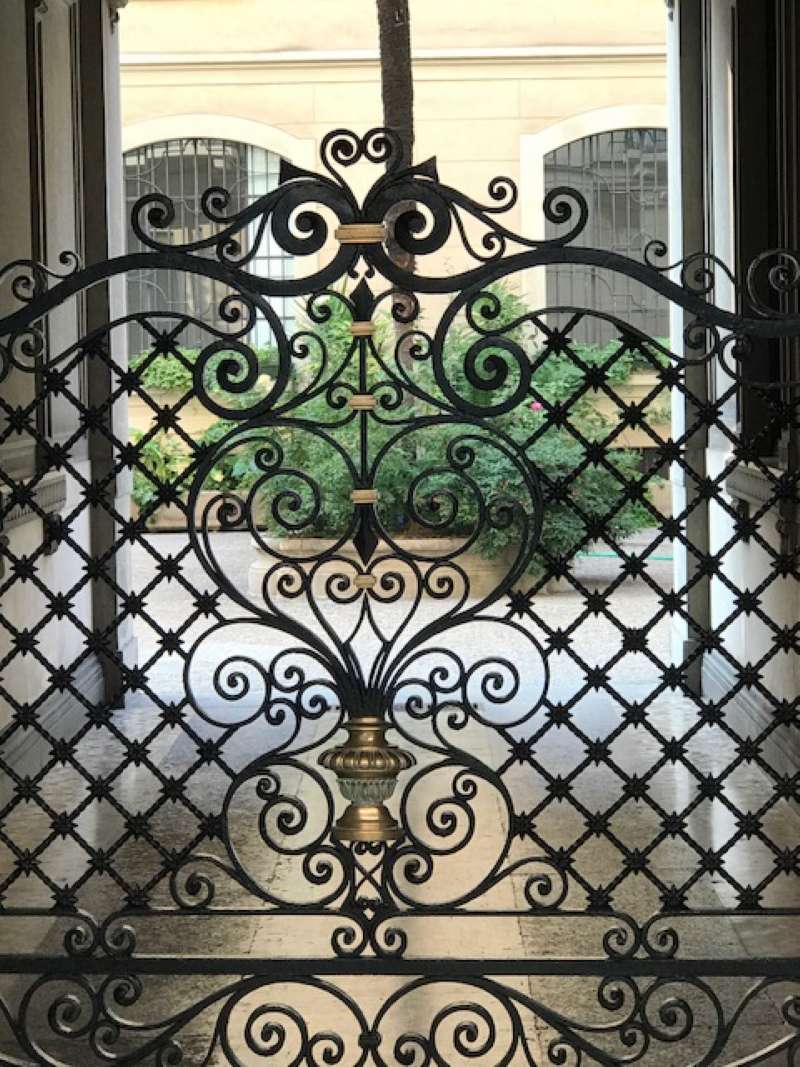 Negozio - Loc.Com. MILANO affitto  DE ANGELI SAN MICHELE DEL CARSO Properties & Life - Milano Centro Magenta