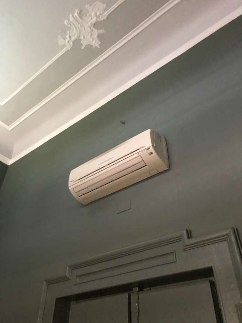 Negozio - Loc.Com. MILANO affitto  DE ANGELI SAN MICHELE DEL CARSO Properties & Life - Milano Centro Magenta