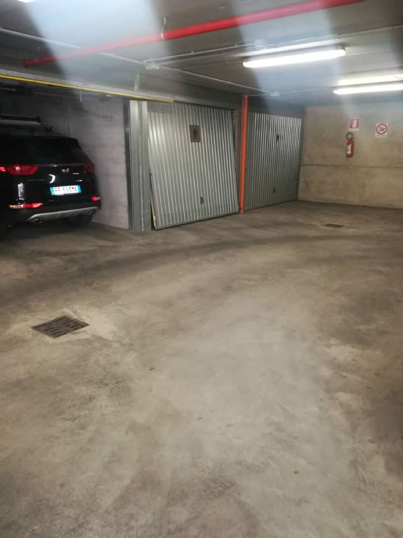 Box auto - Posto auto MILANO affitto  BOCCONI  DOMUM
