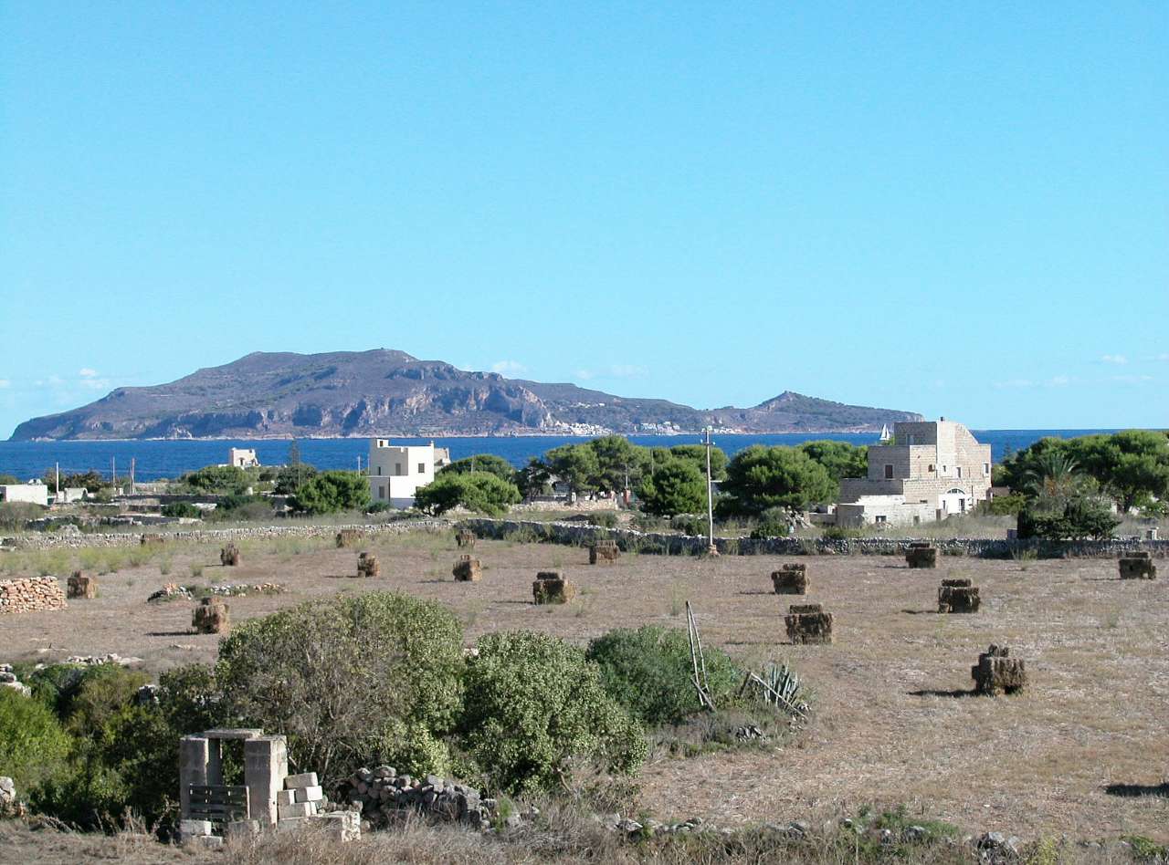 Villa FAVIGNANA vendita    Oikia REM