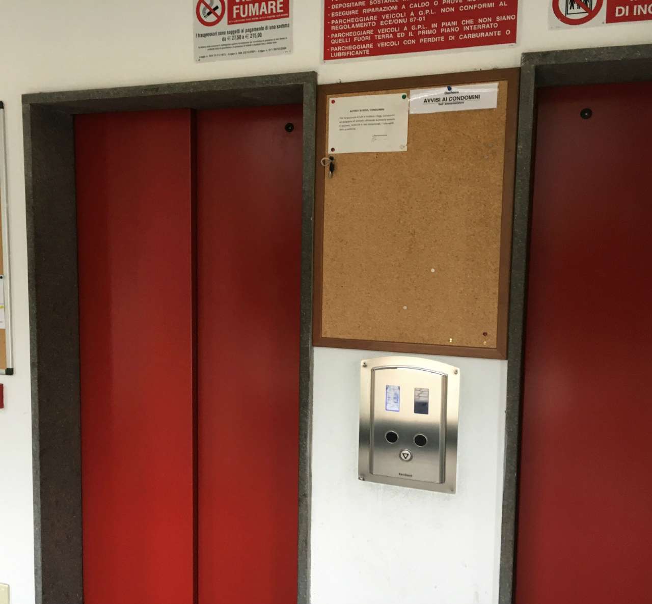 Box auto - Posto auto MILANO vendita  FIERA  Oikia REM