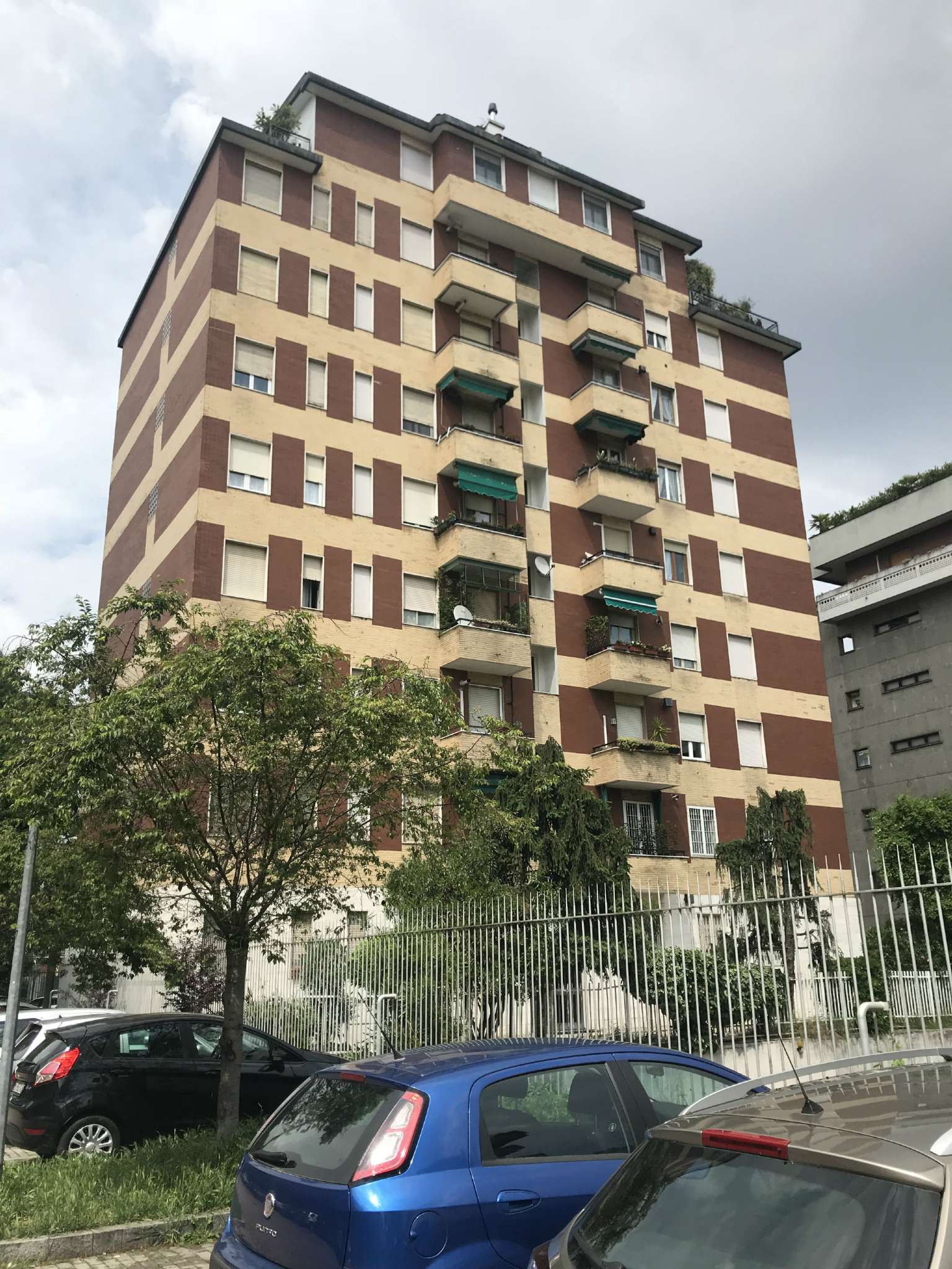  milano vendita quart: lotto grimaldi milano pagano / vercelli - g.c.p. gruppo