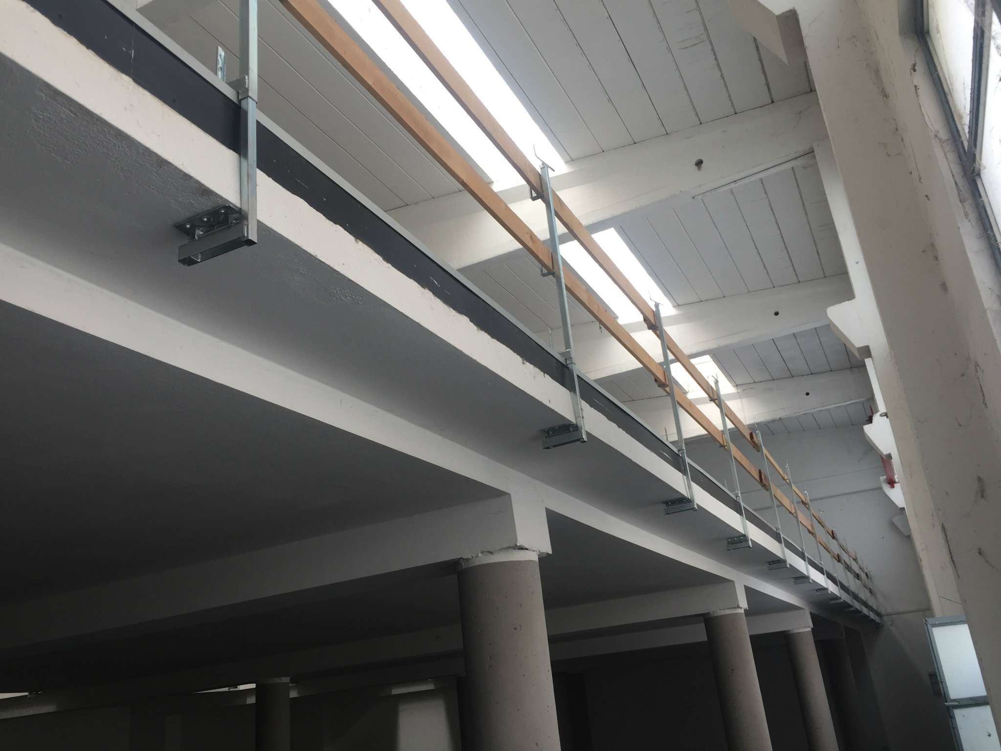 Capannoni (Tutti) MILANO vendita  CERTOSA Certosa Morabito Immobiliare