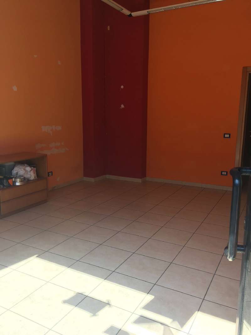 Negozio - Loc.Com. MILANO affitto  LOTTO Monte Ceneri UBH REAL ESTATE SRL