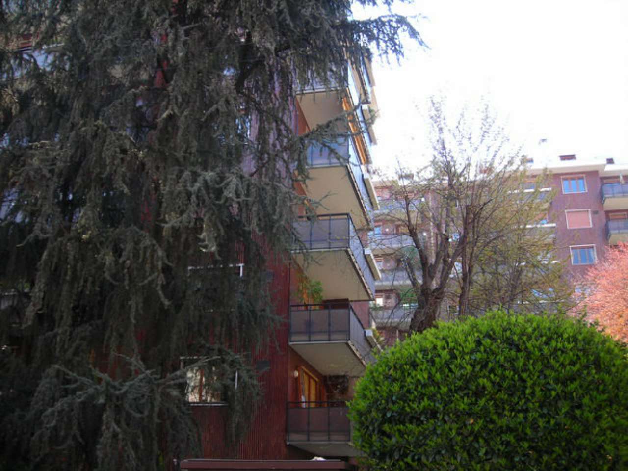  milano affitto quart: de angeli esthia-immobiliare