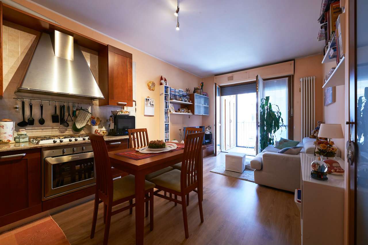  milano vendita quart: barona esthia immobiliare