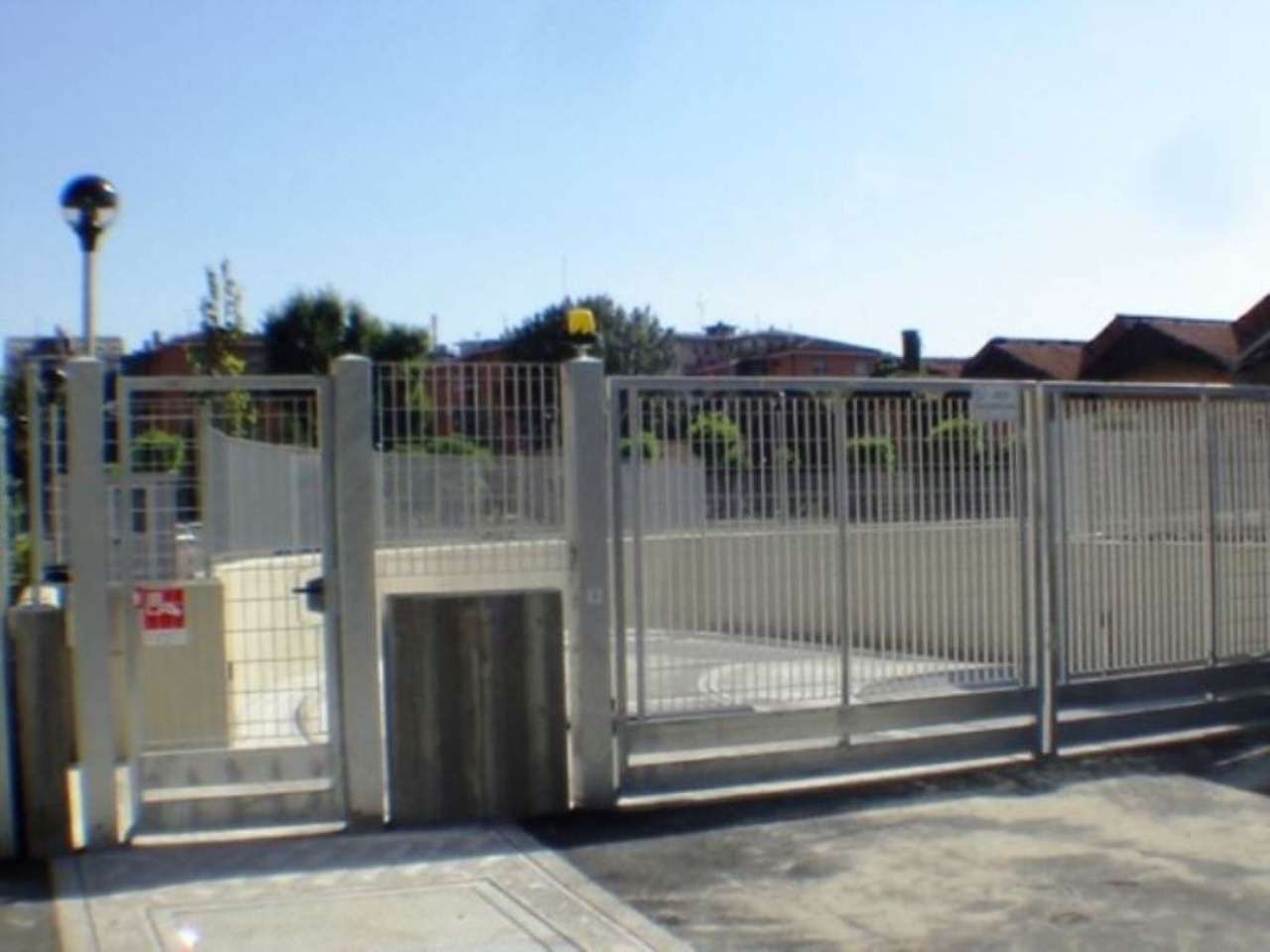 Box auto - Posto auto MILANO vendita  CERMENATE  CASA & AFFARI