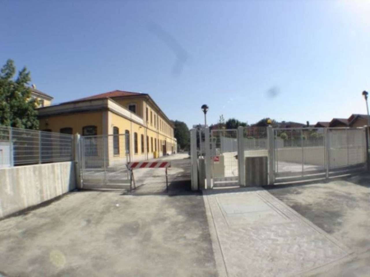 Box auto - Posto auto MILANO vendita  CERMENATE  CASA & AFFARI