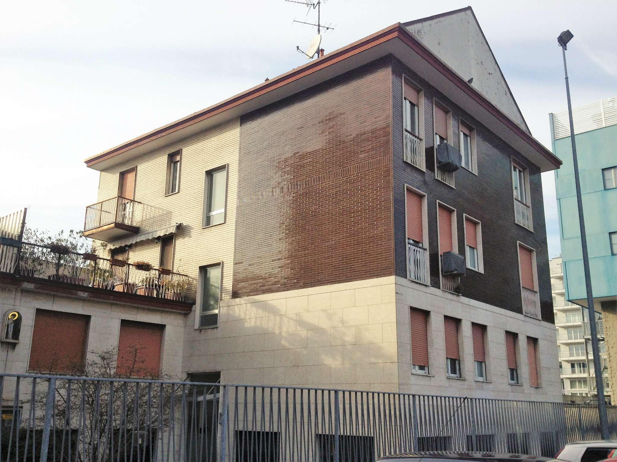 Box auto - Posto auto MILANO affitto  DERGANO  Genius Casa