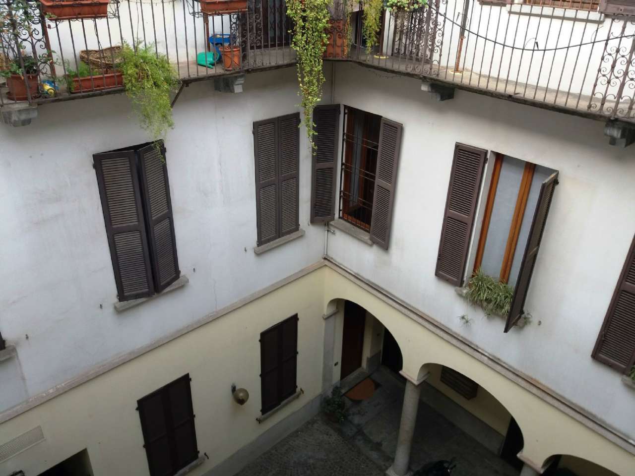 Ufficio - Loc.Com. MILANO affitto  CENTRO STORICO MEDICI Ranieri Immobili Srl