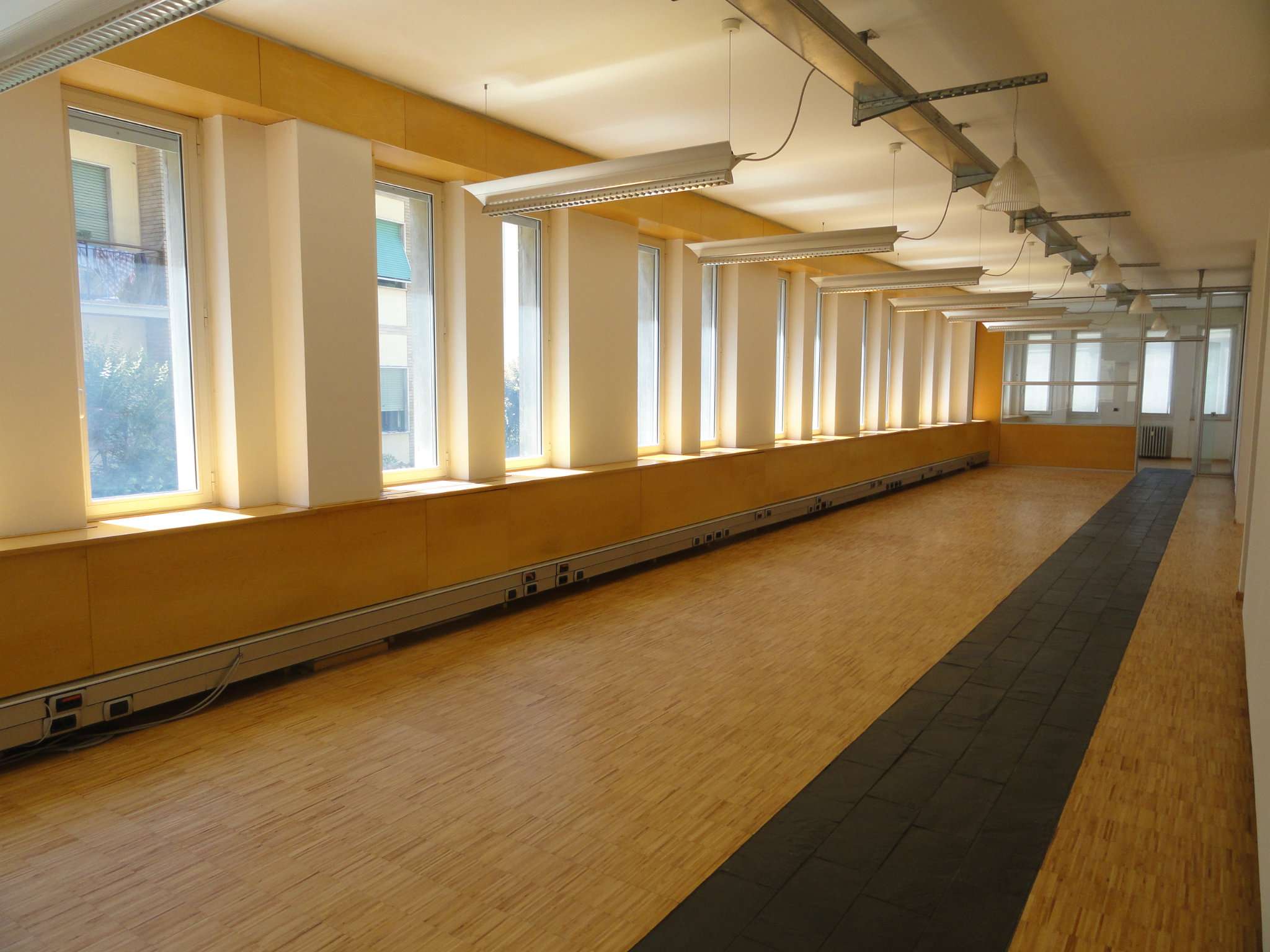 Ufficio - Loc.Com. MILANO affitto  CERTOSA Punta Licosa La Casa Patella Servizi Immobiliari