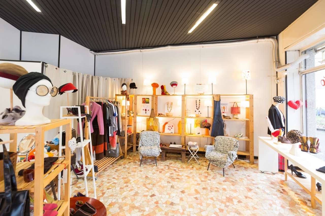 Negozio - Loc.Com. MILANO vendita  PONTE LAMBRO Sighele Best House