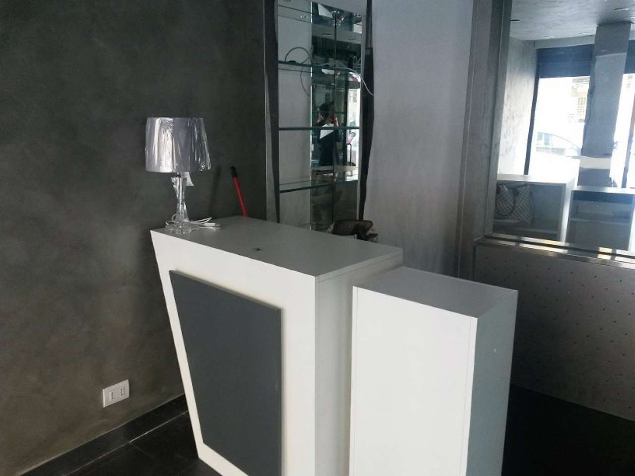 Negozio - Loc.Com. MILANO affitto  BUENOS AIRES OMBONI NONSOLOCASA