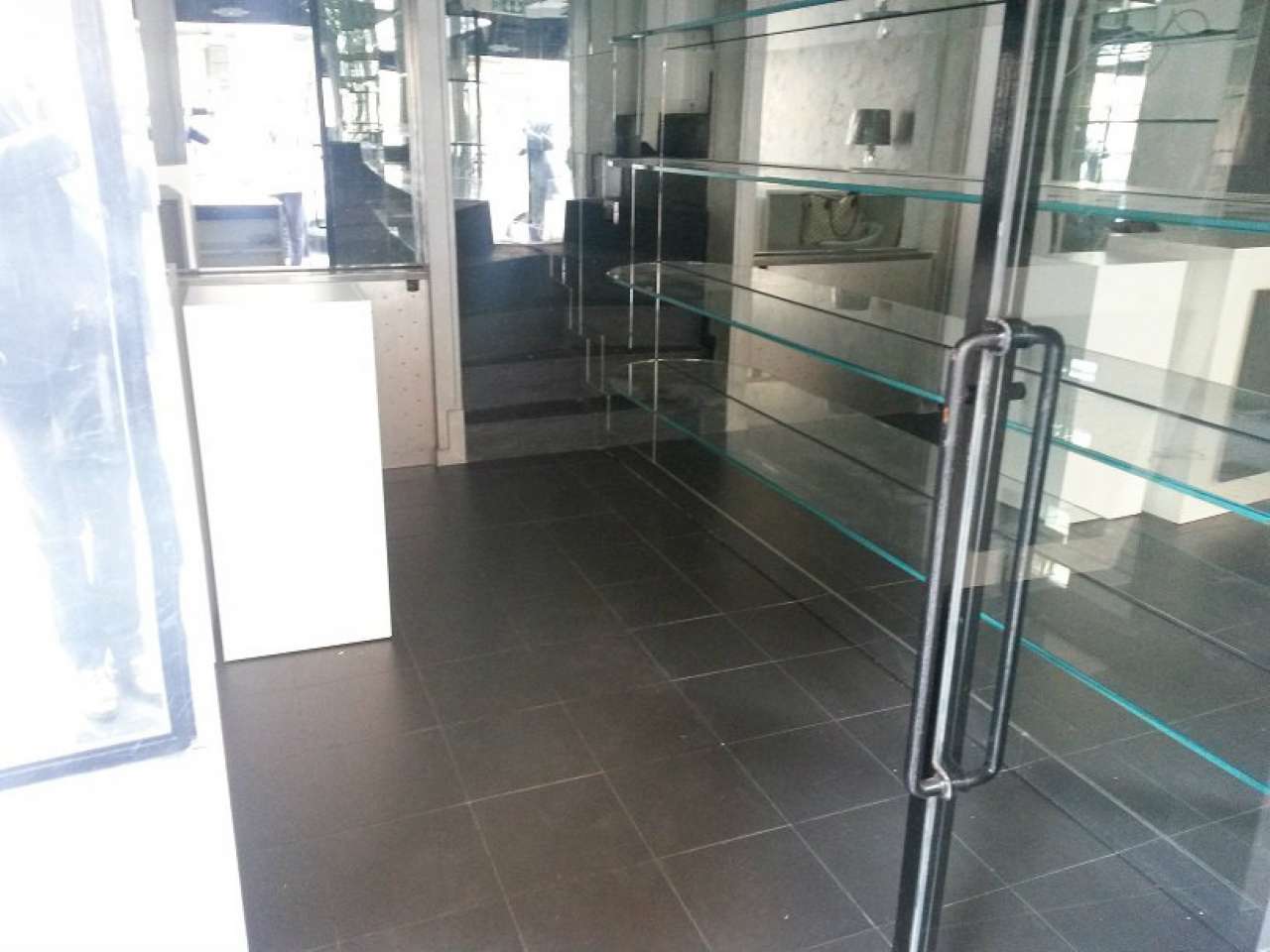 Negozio - Loc.Com. MILANO affitto  BUENOS AIRES OMBONI NONSOLOCASA