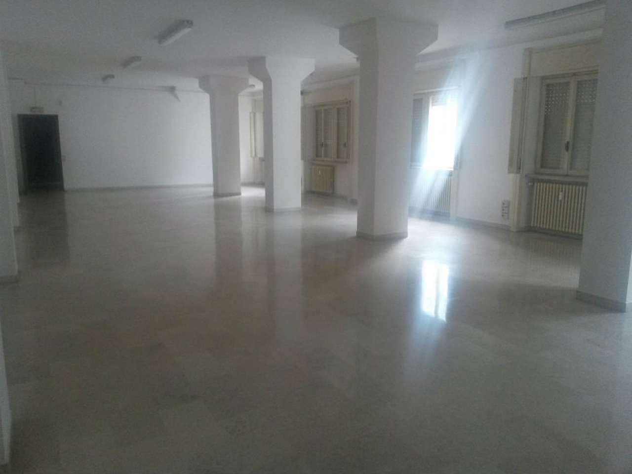 Ufficio - Loc.Com. MILANO vendita  ISOLA BRACCO NONSOLOCASA