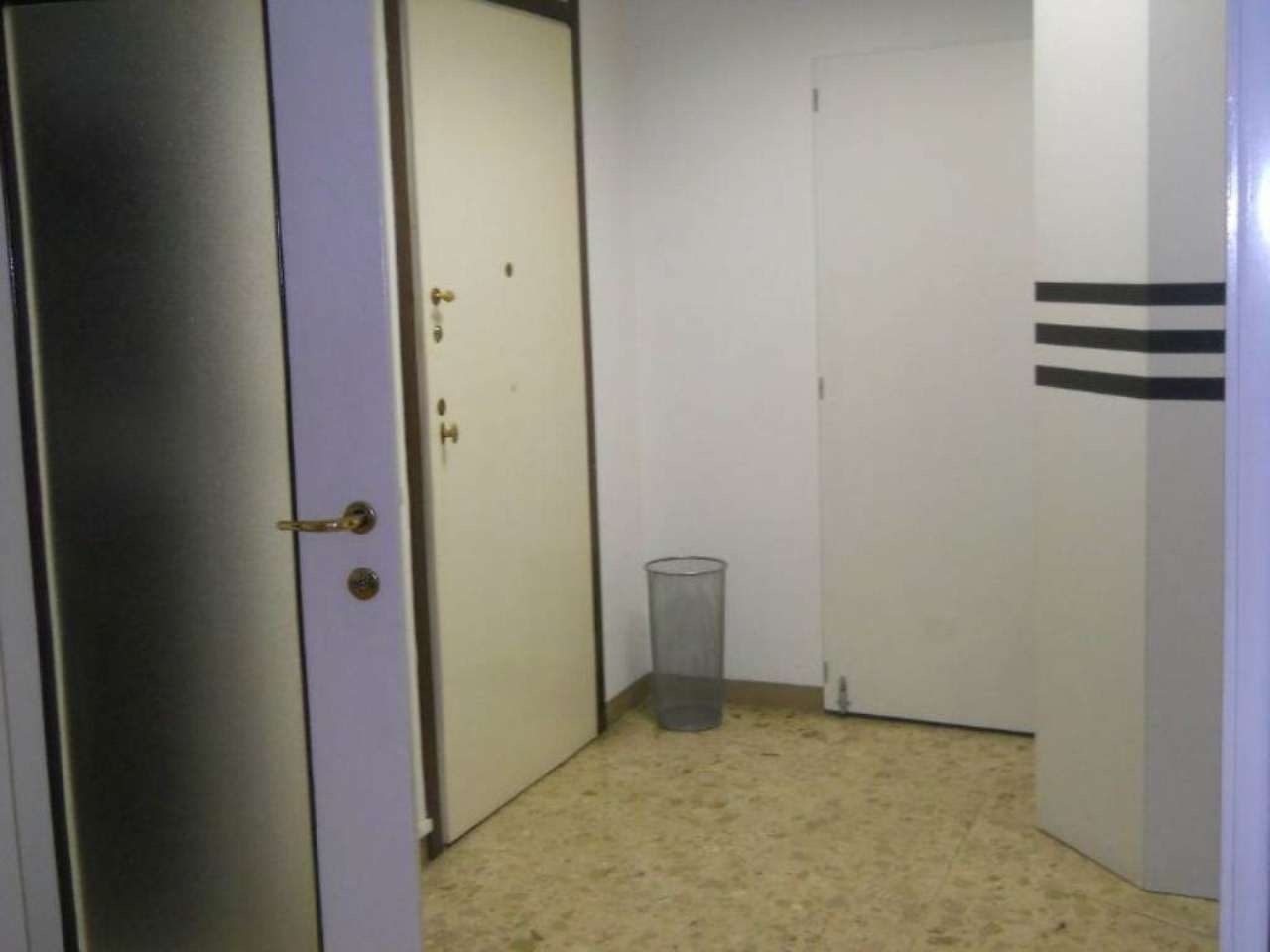 Ufficio - Loc.Com. MILANO vendita  V GIORNATE Campania NONSOLOCASA