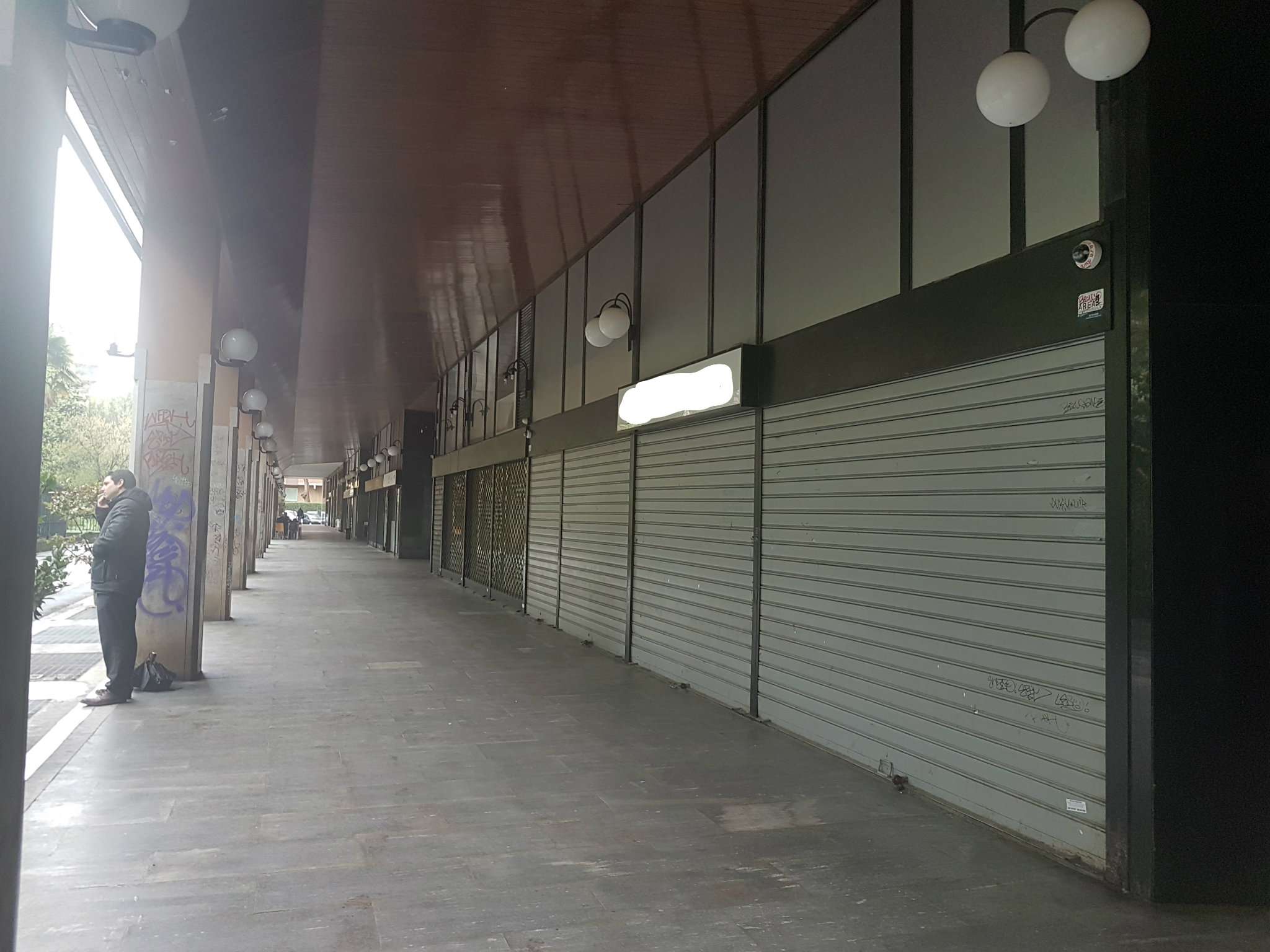 Negozio - Loc.Com. MILANO vendita  DE ANGELI  SARPI - Agenzia 27