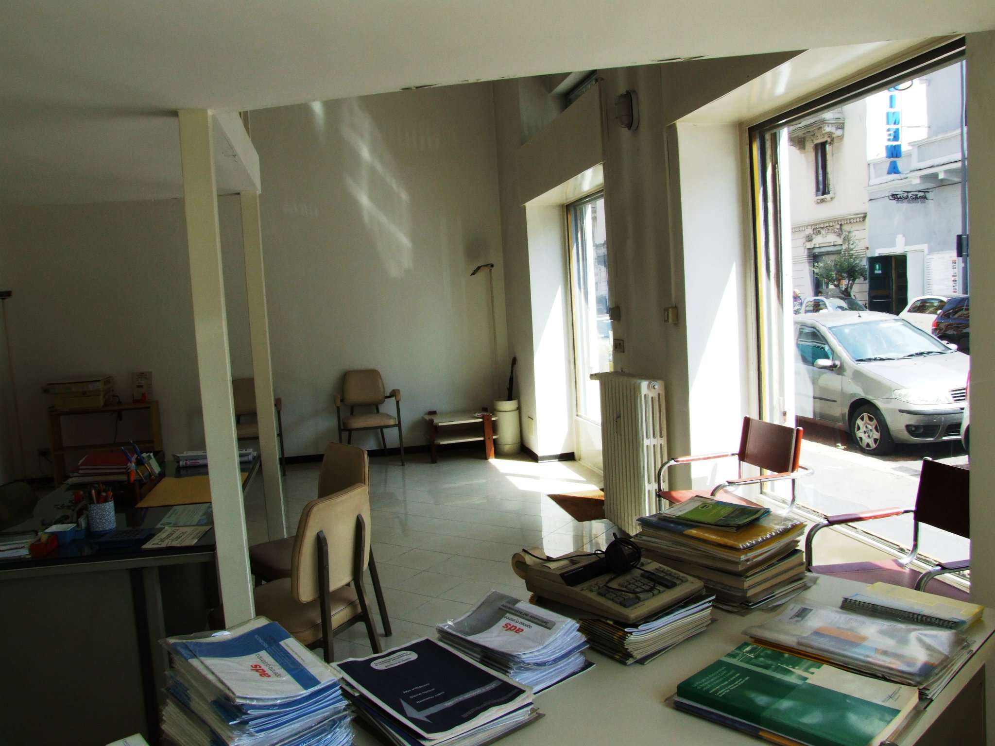Negozio - Loc.Com. MILANO vendita  CERTOSA Gassendi MH Alma 1989 S.R.L.