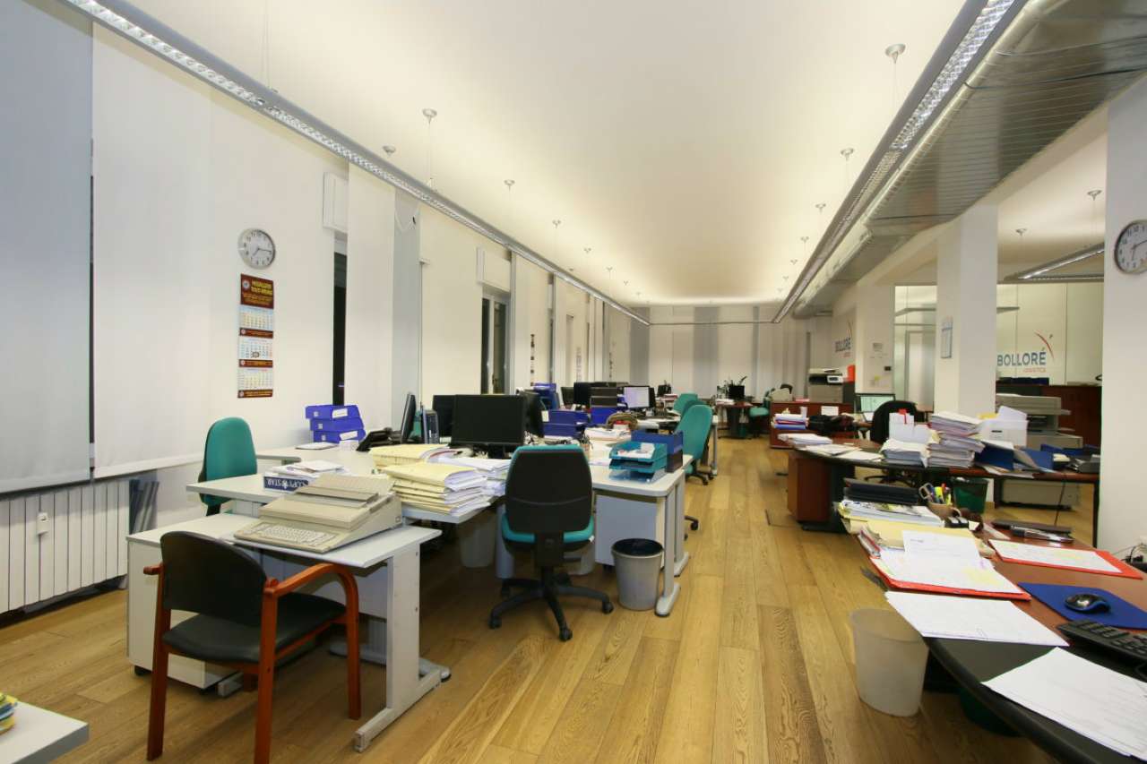 Ufficio - Loc.Com. MILANO affitto  REPUBBLICA Tunisia IMMOBILIARE VERCELLINA Srl