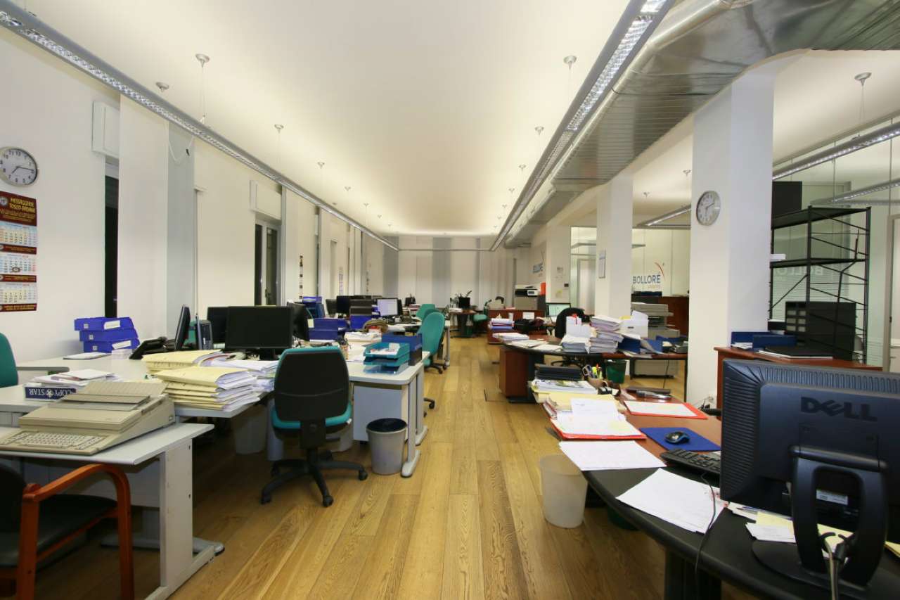 Ufficio - Loc.Com. MILANO affitto  REPUBBLICA Tunisia IMMOBILIARE VERCELLINA Srl