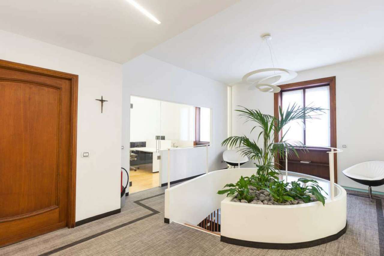 Ufficio - Loc.Com. MILANO vendita  PAPINIANO/SAN VITTORE San Vittore IMMOBILIARE VERCELLINA Srl