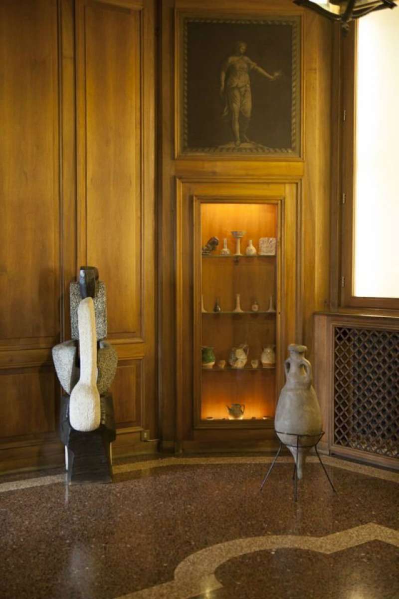 Negozio - Loc.Com. MILANO affitto  CENTRO STORICO Borgospesso IMMOBILIARE VERCELLINA Srl