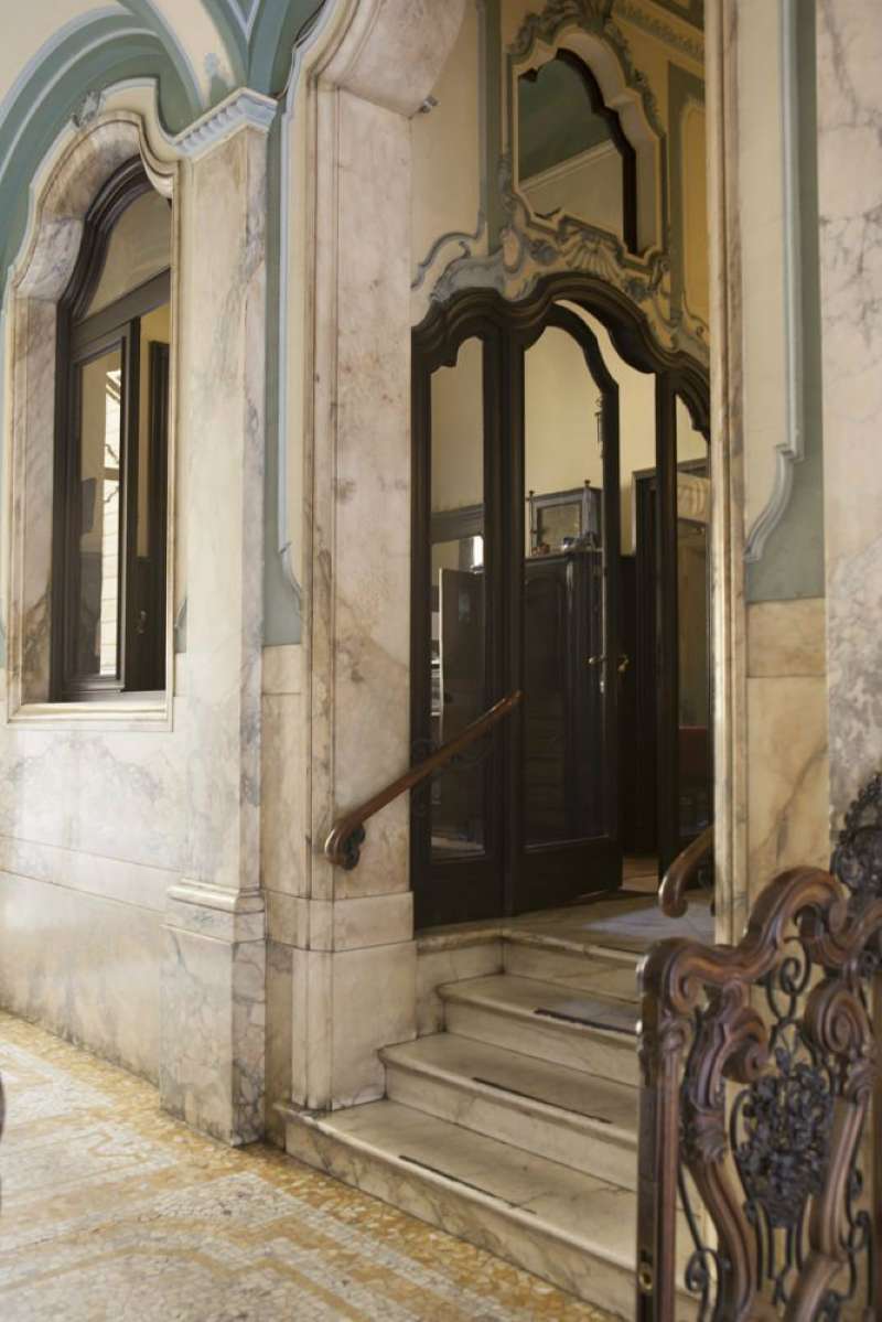 Ufficio - Loc.Com. MILANO affitto  CENTRO STORICO Serbelloni IMMOBILIARE VERCELLINA Srl