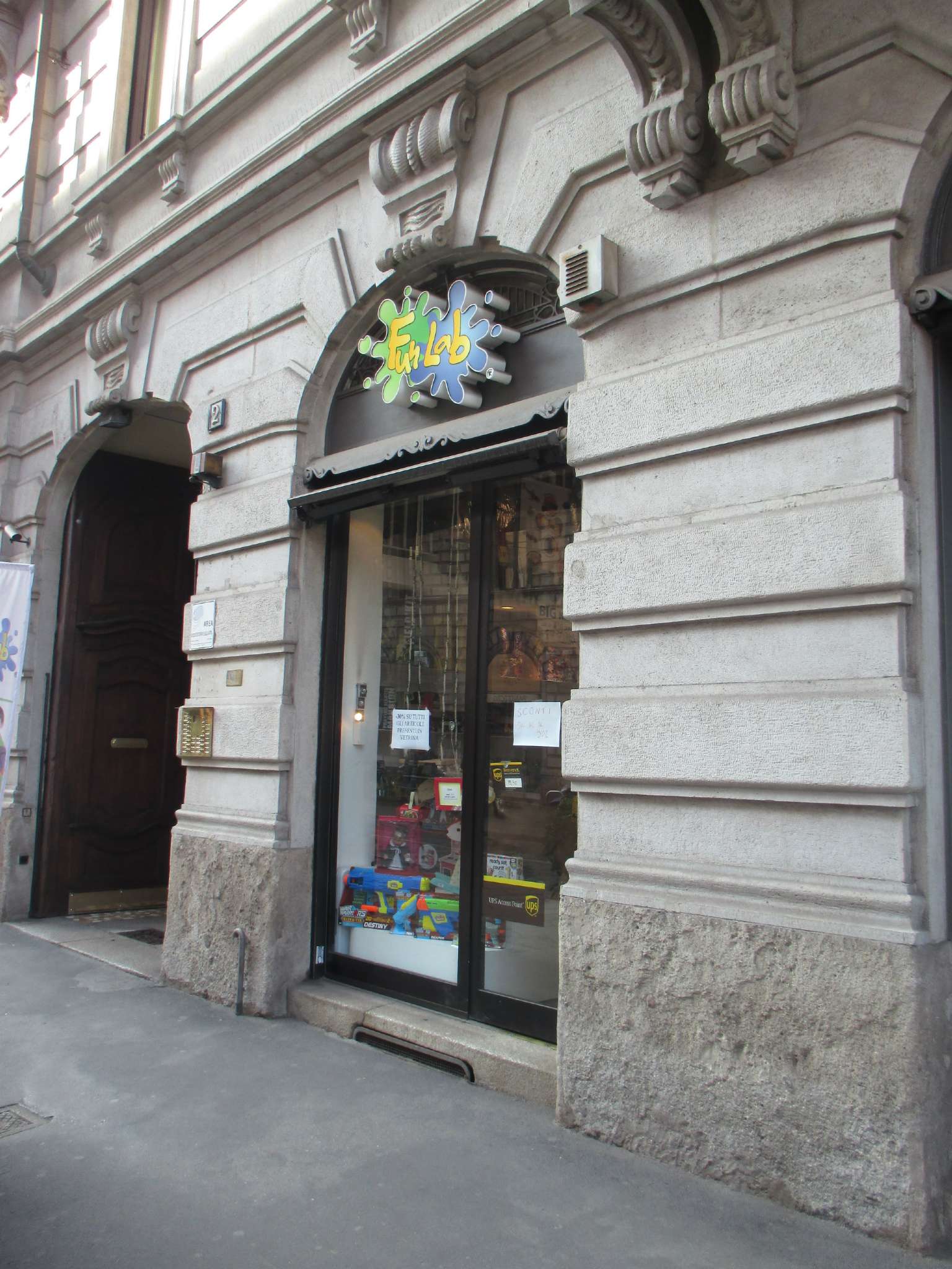 Negozio - Loc.Com. MILANO affitto  DE ANGELI San Michele del Carso IMMOBILIARE VERCELLINA Srl