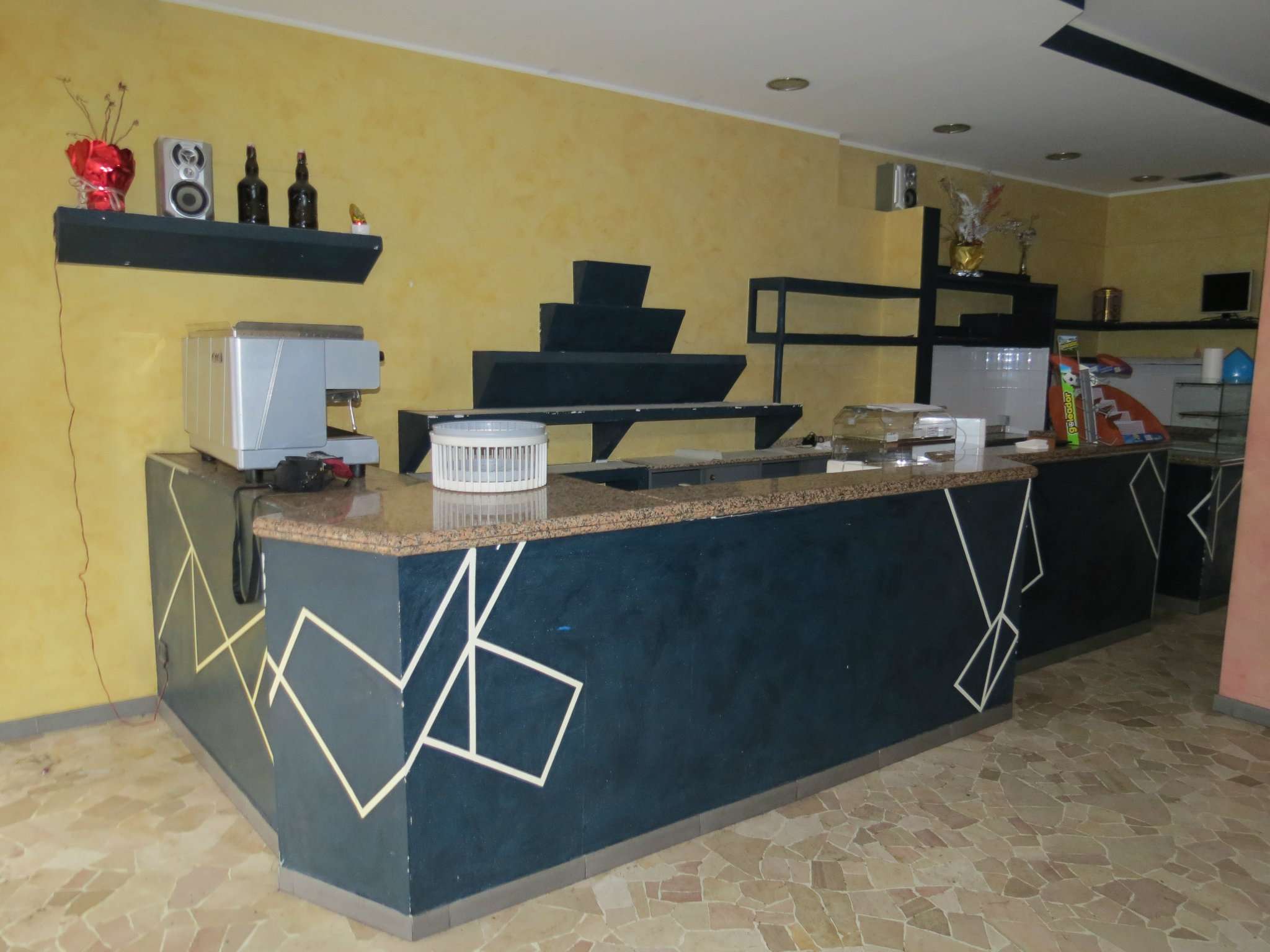 Negozio - Loc.Com. MILANO vendita  AFFORI val maira Servizi Immobiliari S.A.S. di Pietro Bodei & C.