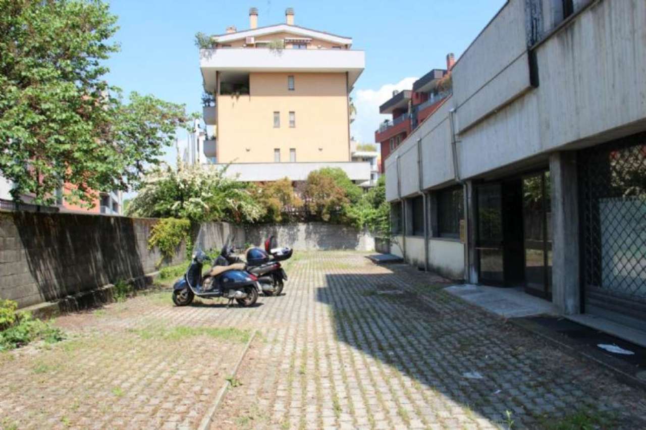 Negozio - Loc.Com. MILANO vendita  CHIESA ROSSA pampuri New Deal RE srl