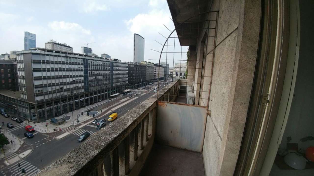 Ufficio - Loc.Com. MILANO affitto  REPUBBLICA Vittor Pisani IMMOBILIARE PASTEUR