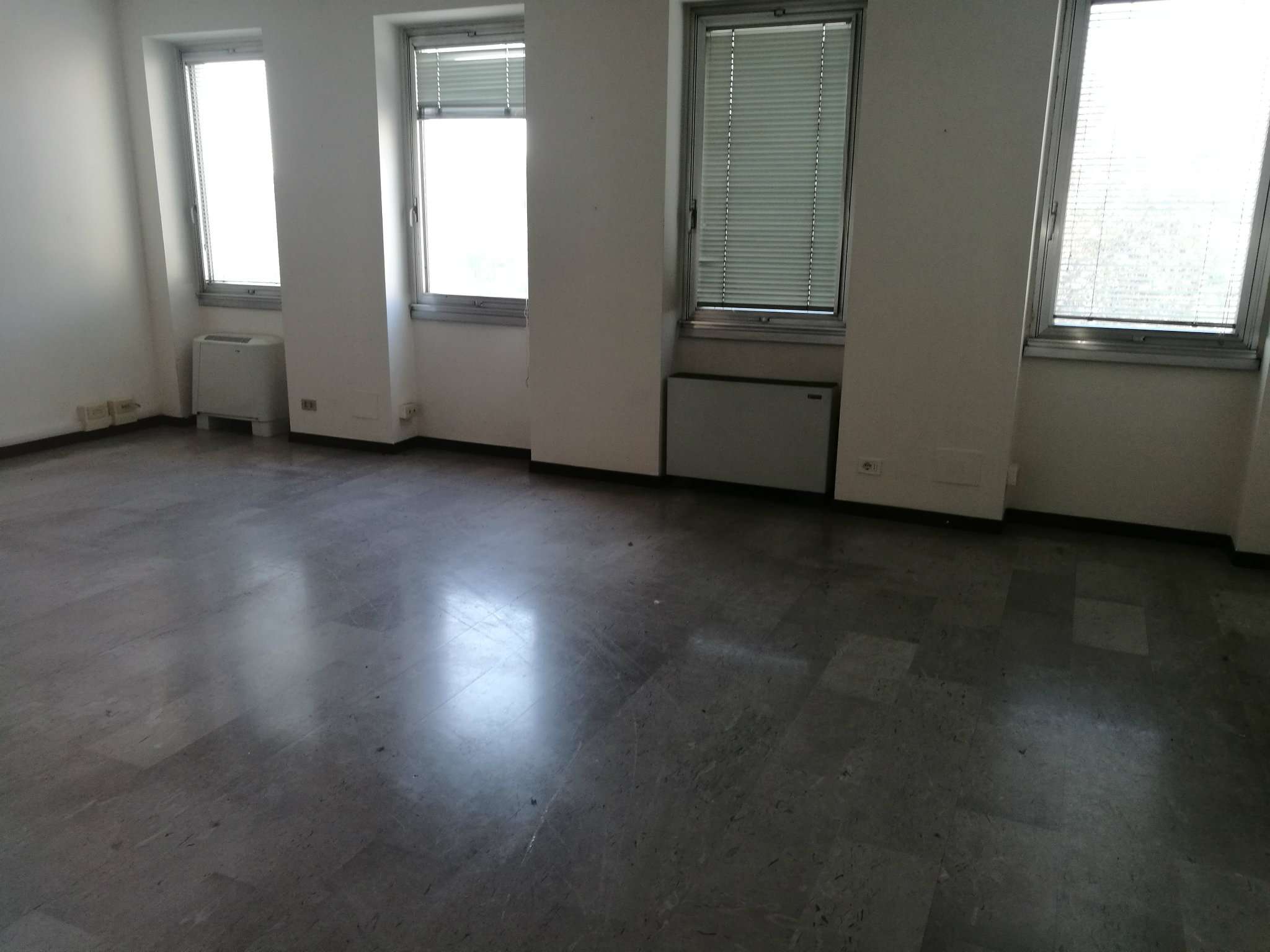 Ufficio - Loc.Com. MILANO affitto  ROMOLO Via La Spezia Domus Progetto Milano Srl