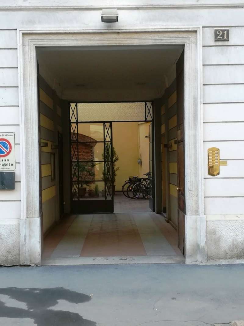 Negozio - Loc.Com. MILANO vendita  BUENOS AIRES Nino Bixio QT8 Immobiliare S.N.C. di Sandra Innocenti & C.