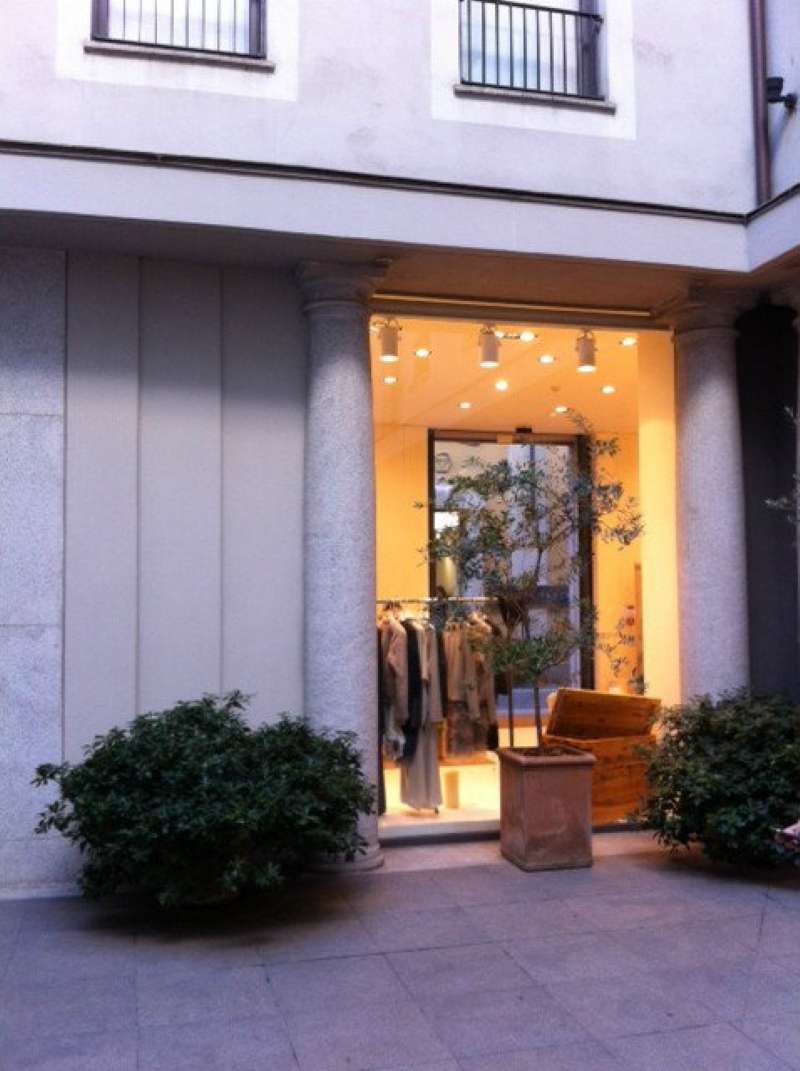 Negozio - Loc.Com. MILANO affitto  CENTRO STORICO  elena bassoli studio immobiliare