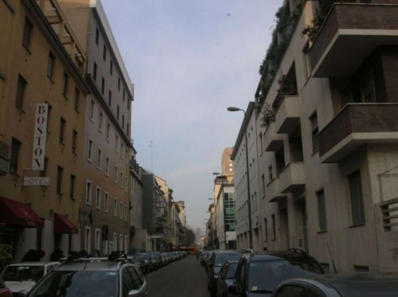 Negozio - Loc.Com. MILANO vendita  REPUBBLICA LEPETIT elena bassoli studio immobiliare