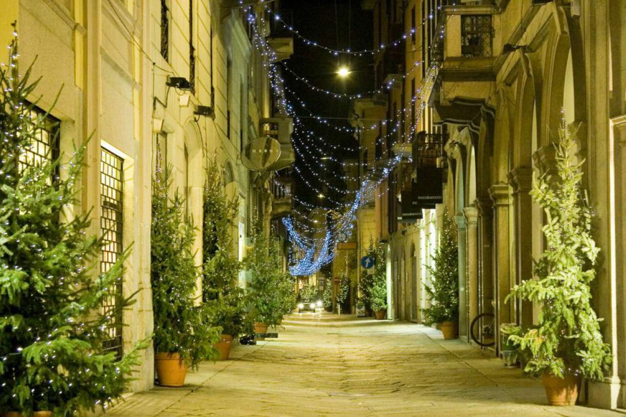 Negozio - Loc.Com. MILANO affitto  CENTRO STORICO  elena bassoli studio immobiliare